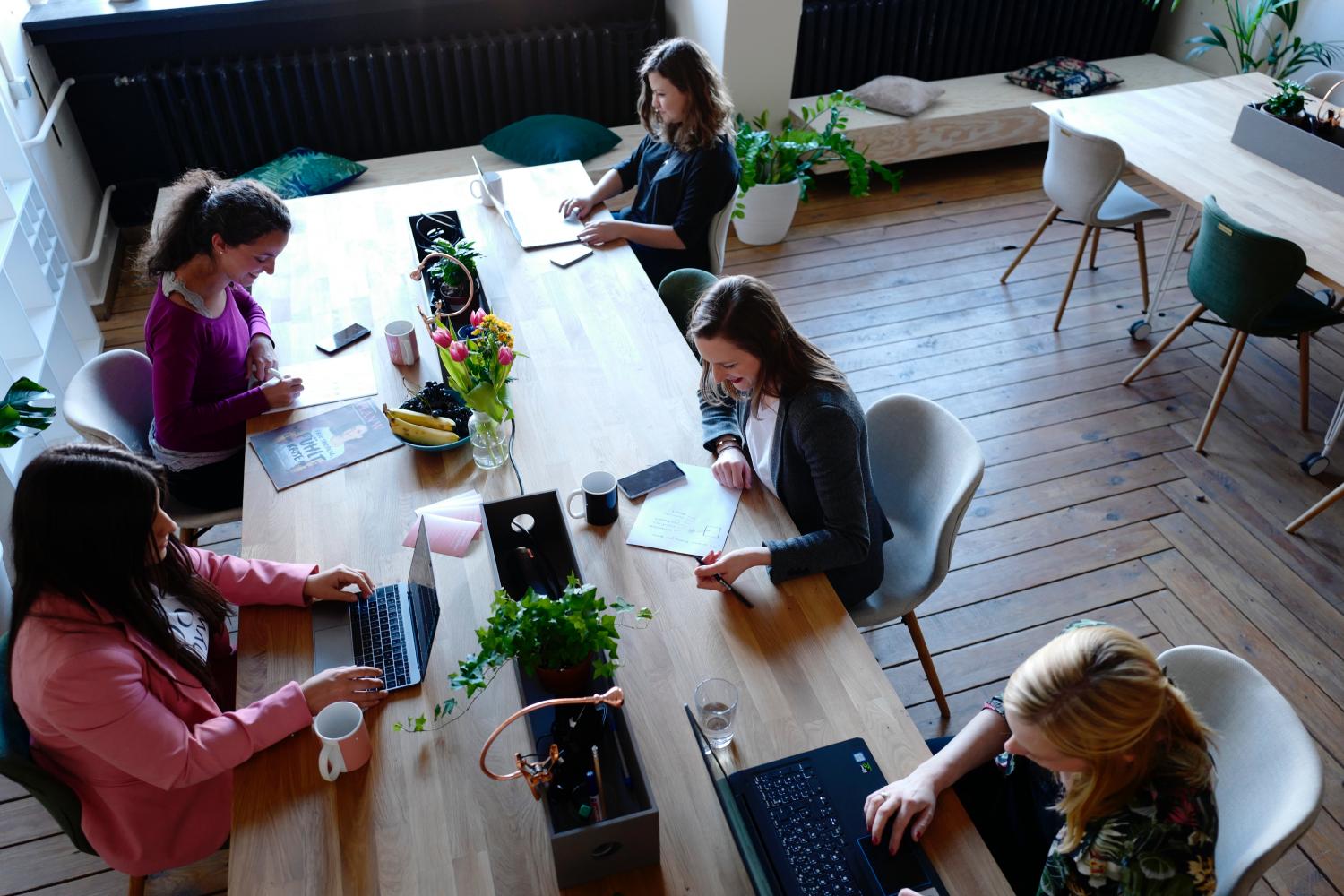 working-women-in-business-attire